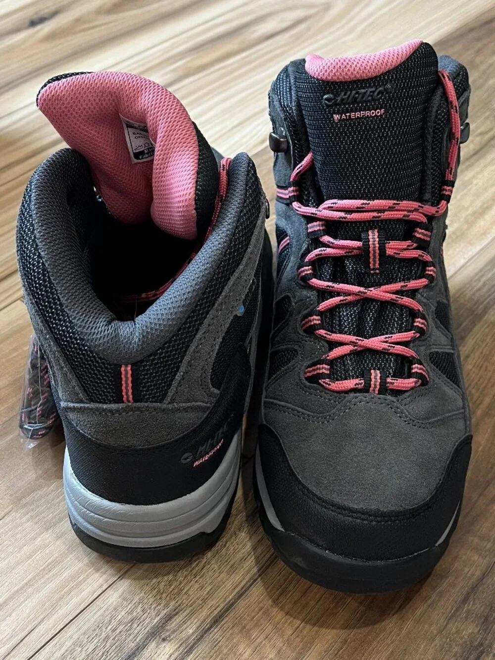 NWT Hi-Tec Skamania Mid WP Waterproof Women's Hiking Boots